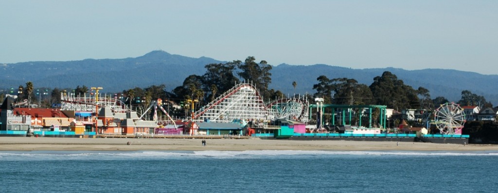 amusement park next the beach & ocean